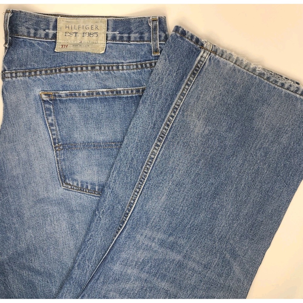 Tommy Hilfiger Jeans Mens 42x32 Bootcut Blue Denim Classic Fit 100% Cotton